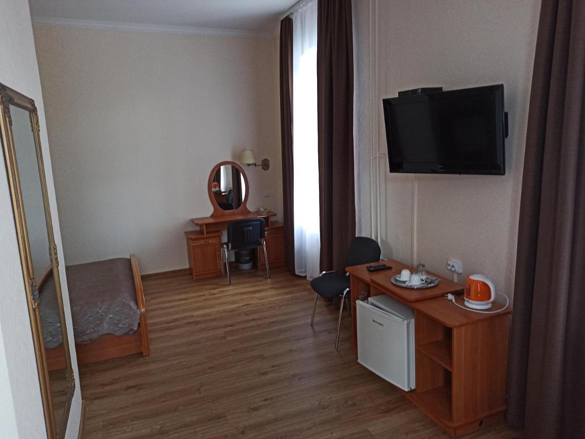 Central Hotel Narva Ngoại thất bức ảnh