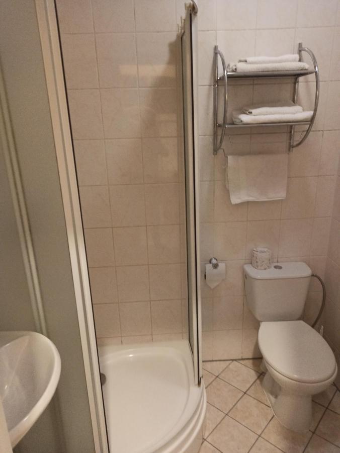 Central Hotel Narva Ngoại thất bức ảnh